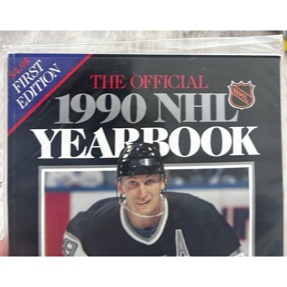 The Official 1990 NHL Yearbook Wayne Gretzky Cover 1988-1989 Stats Hockey - Picture 5 of 6